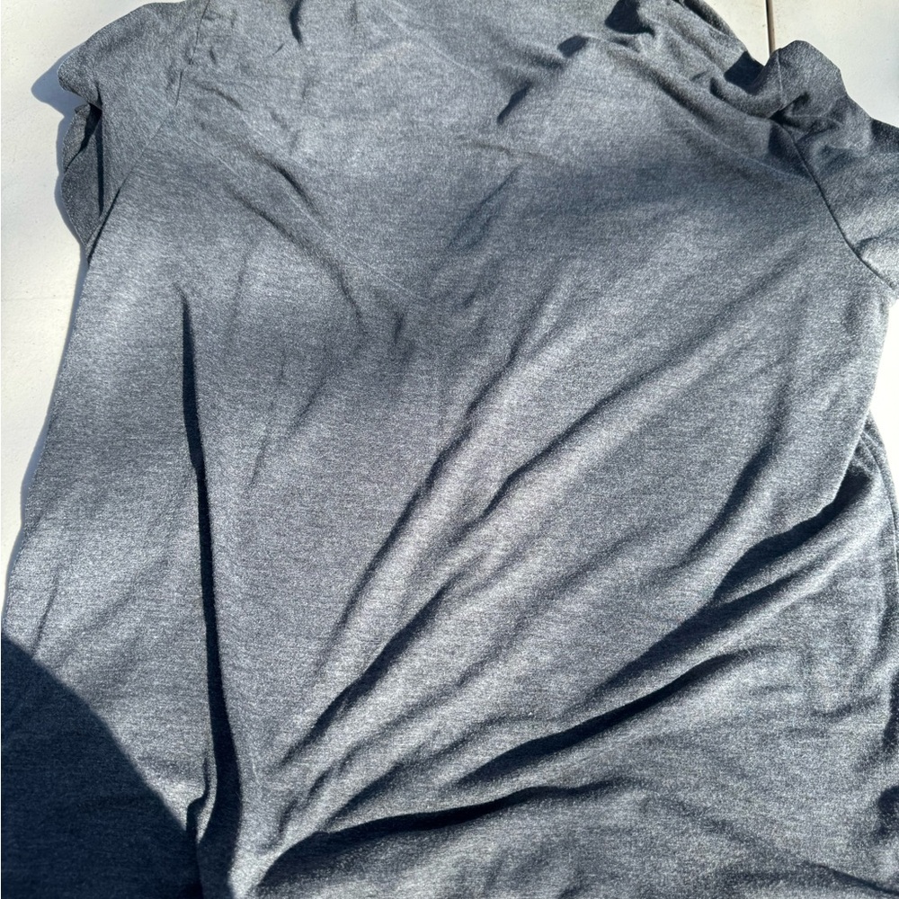 Men's Gray Shirt